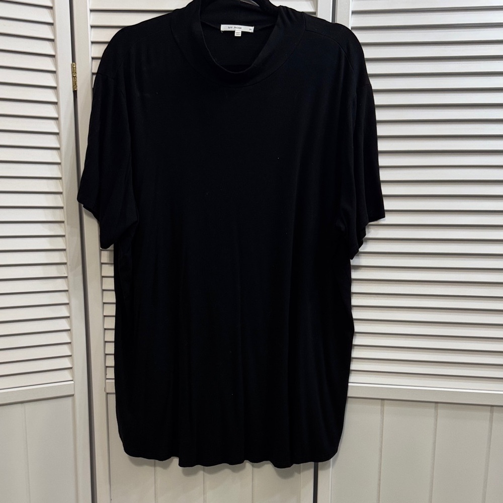 Elegant Black Women's Short Sleeve Top